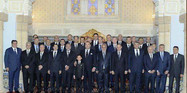 Benkirane forme un gouvernement ultra macho, 30 mecs, 1 nana !